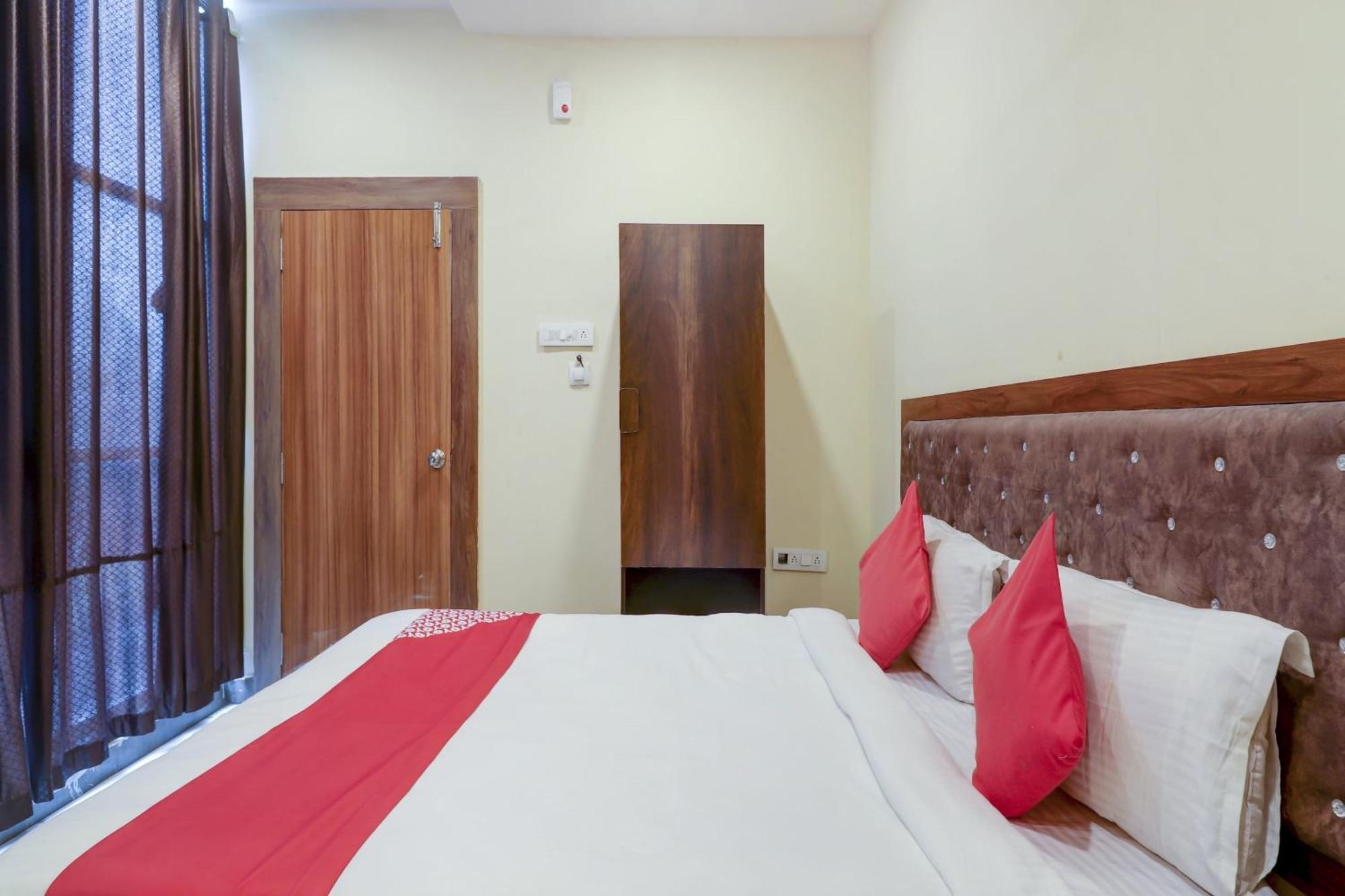 Hotel O Rsquare Elite Sururnagar Ngoại thất bức ảnh
