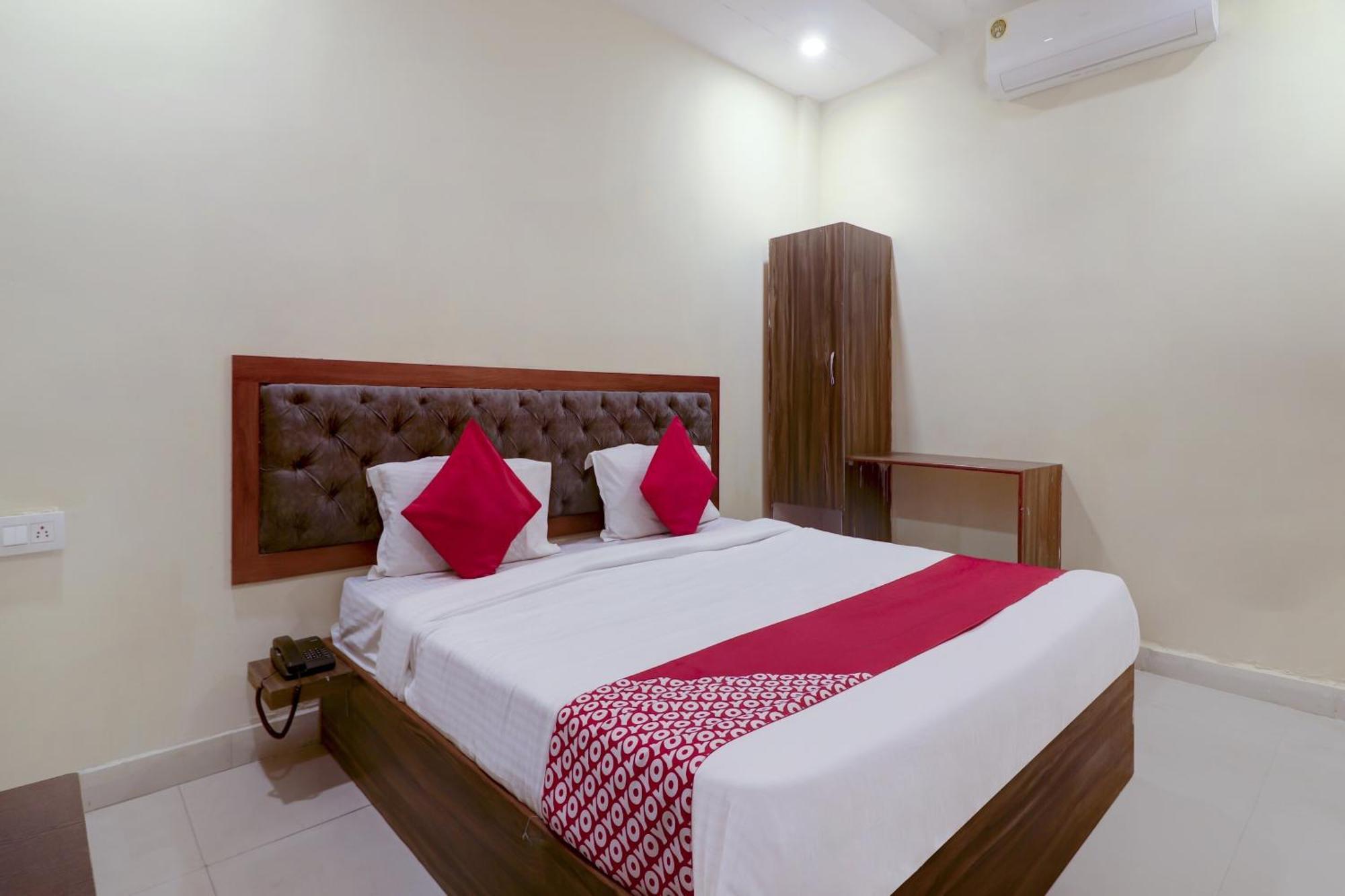 Hotel O Rsquare Elite Sururnagar Ngoại thất bức ảnh